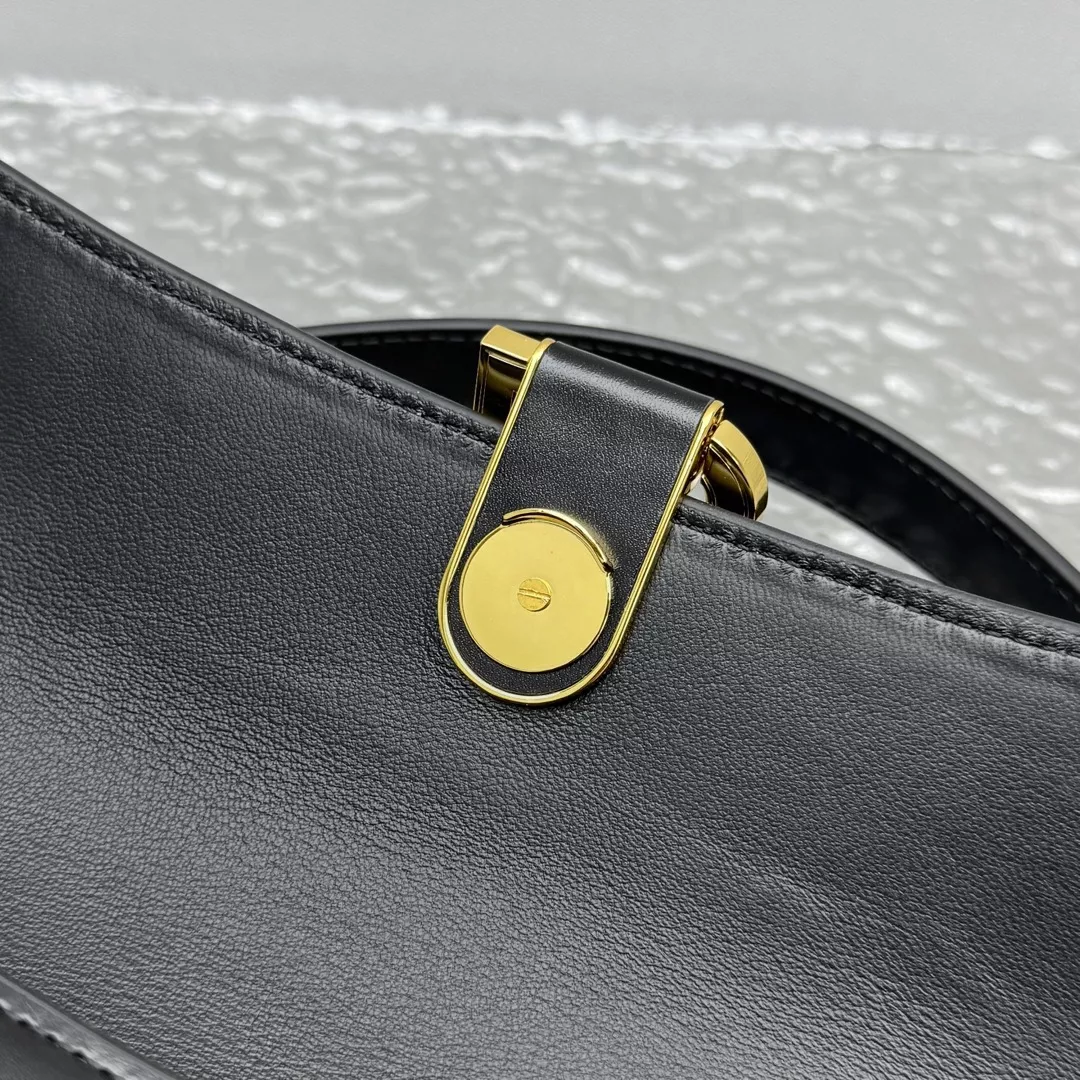 Balenciaga Hourglass-10