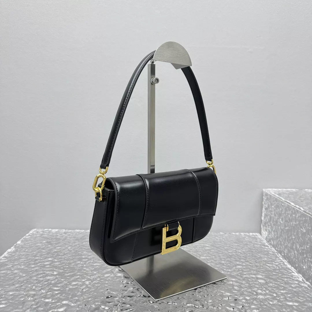 Balenciaga Hourglass-13