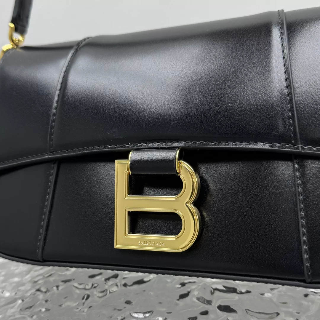 Balenciaga Hourglass-14
