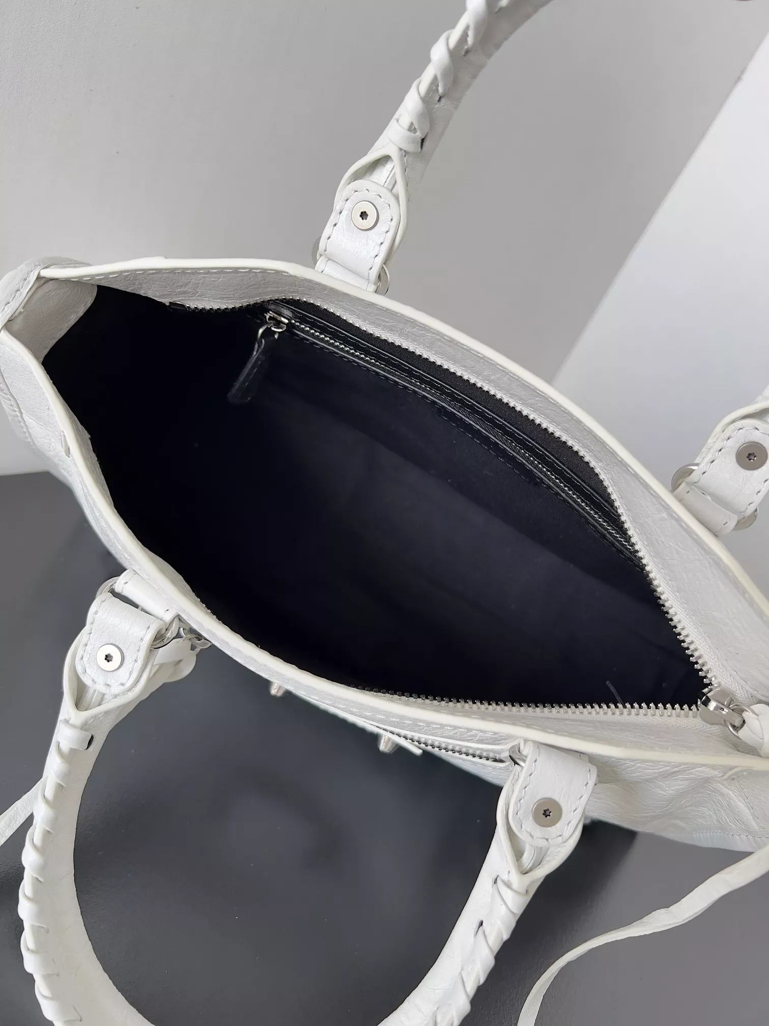 Balenciaga Le City Small-03