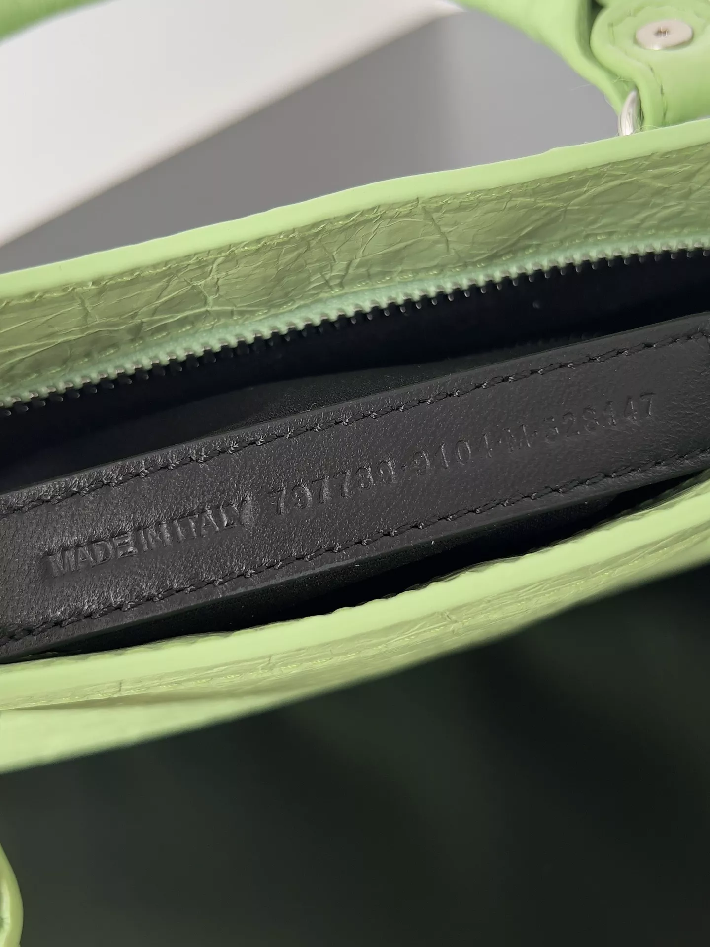 Balenciaga Le City Small-05