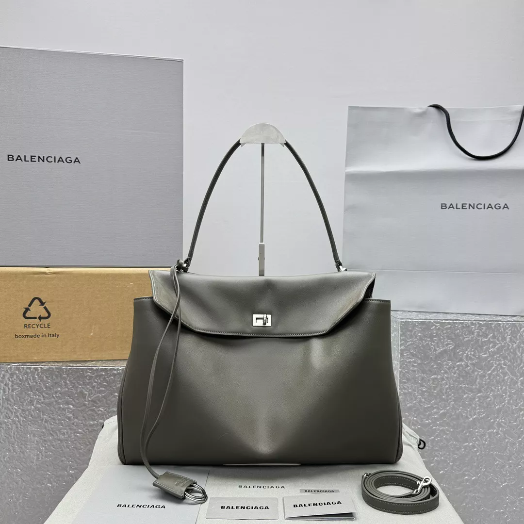 Balenciaga Rodeo Large-01