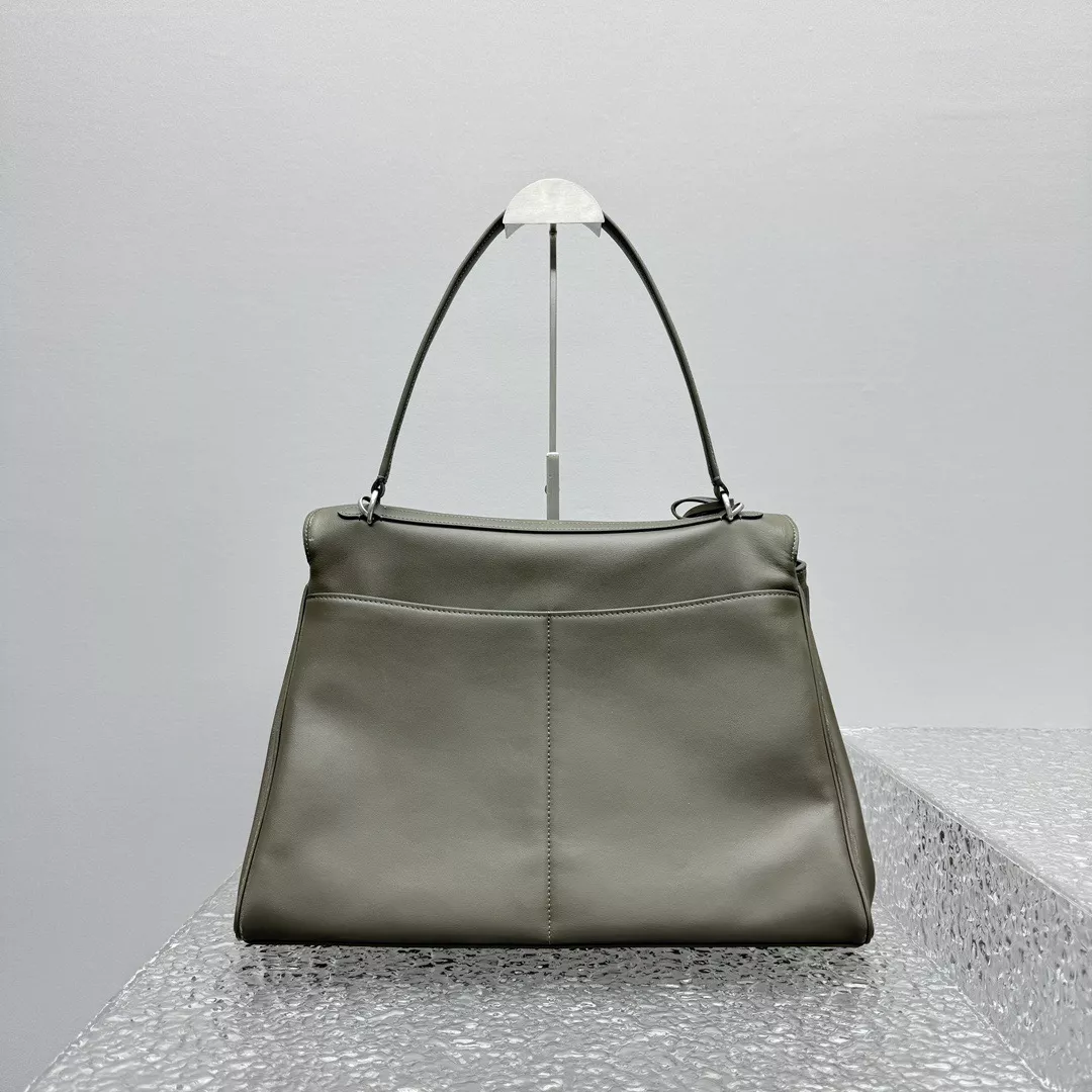 Balenciaga Rodeo Large-04