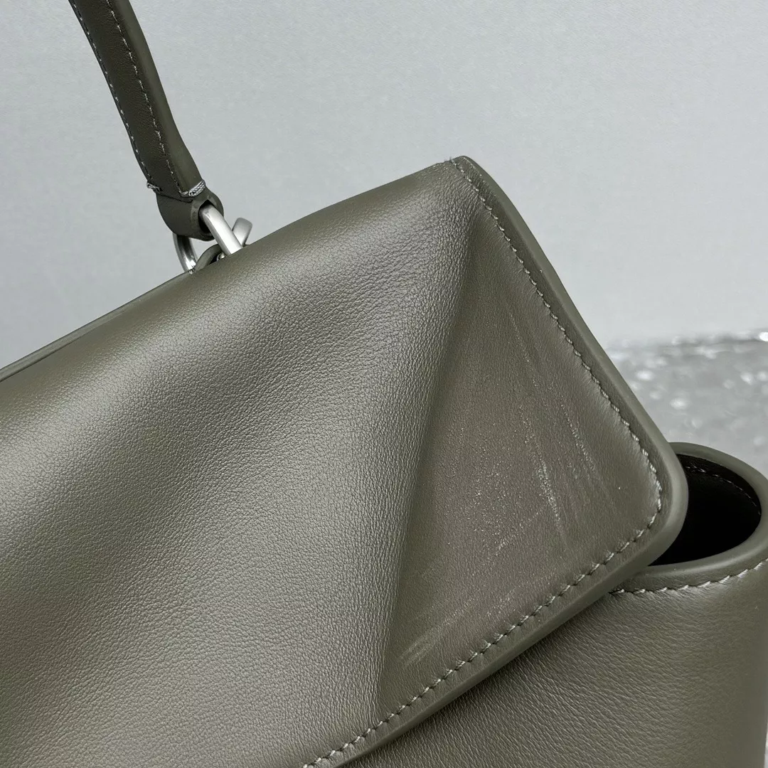 Balenciaga Rodeo Large-06