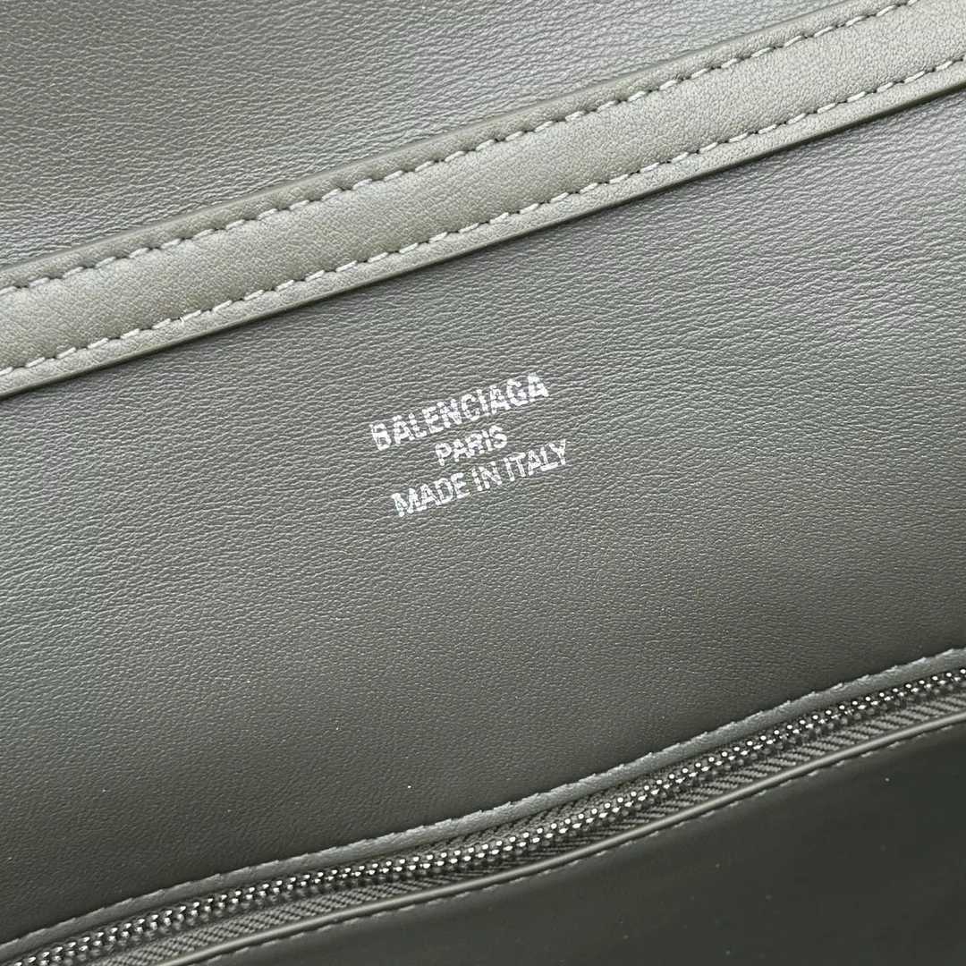 Balenciaga Rodeo Large-10