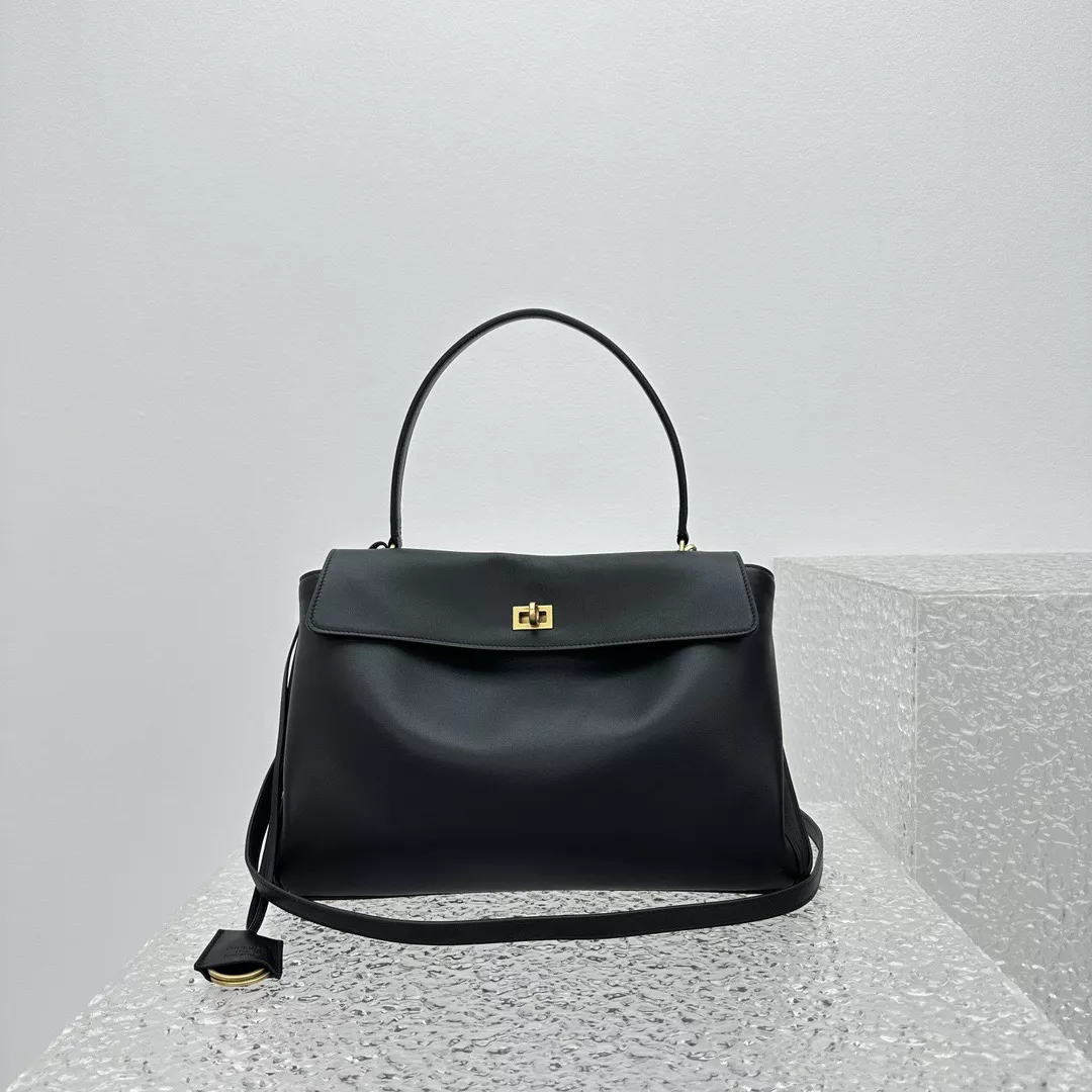 Balenciaga Rodeo Medium-01