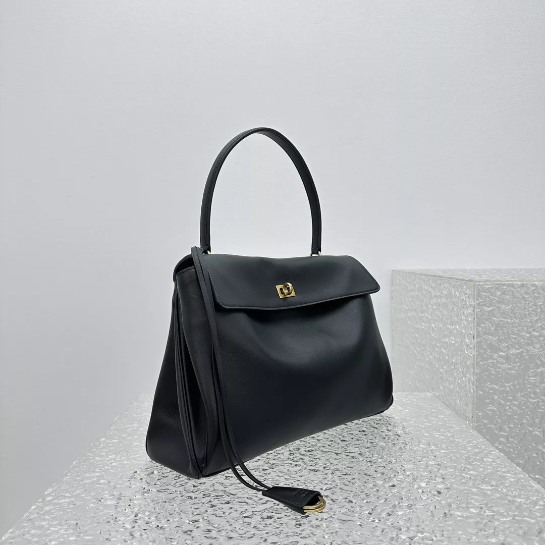 Balenciaga Rodeo Medium-02