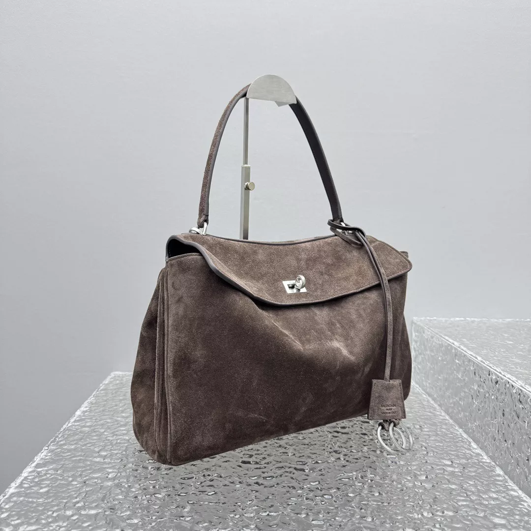 Balenciaga Rodeo Medium-08