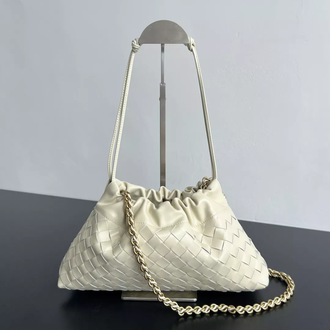 Bottega Veneta Dustbag-01