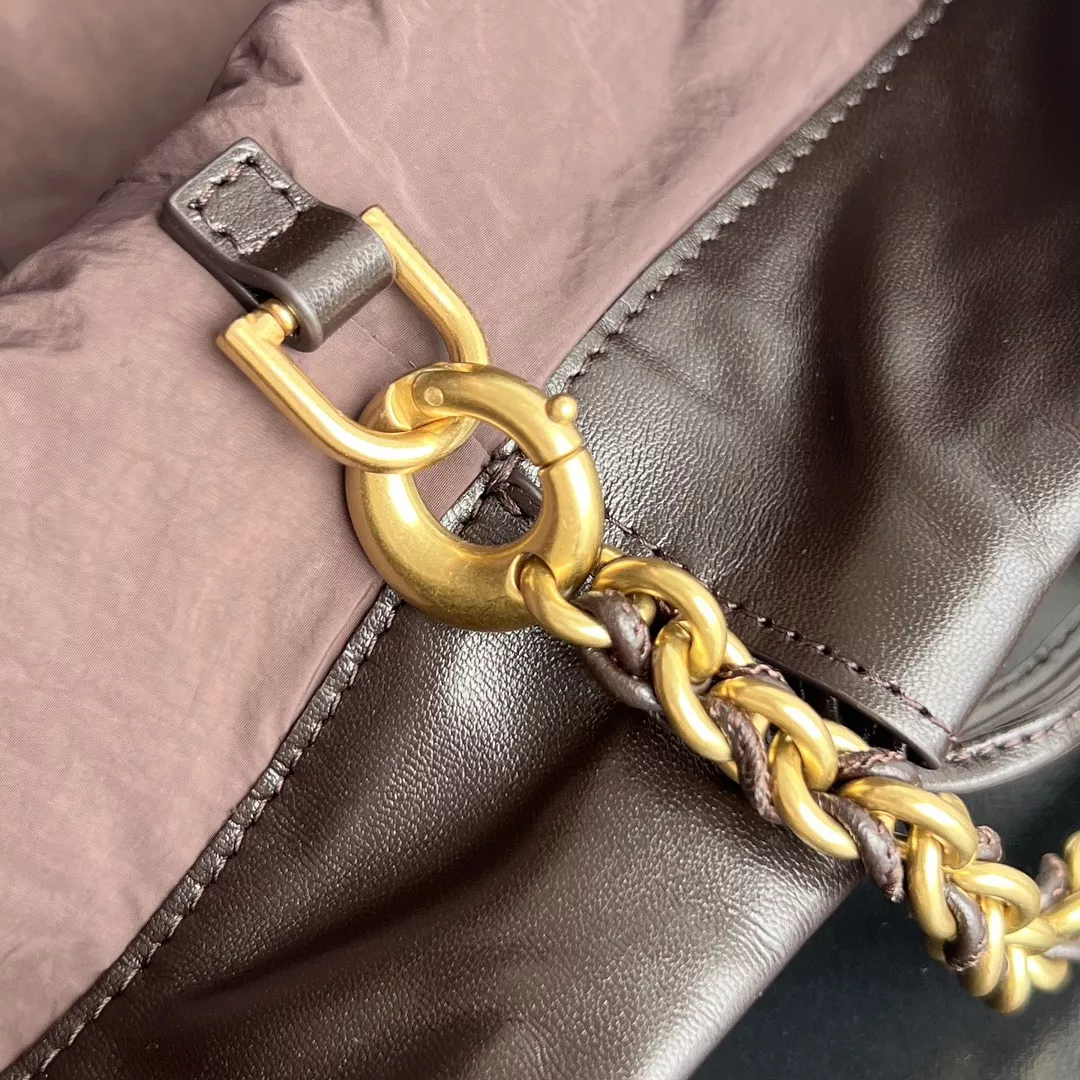 Bottega Veneta Dustbag-07