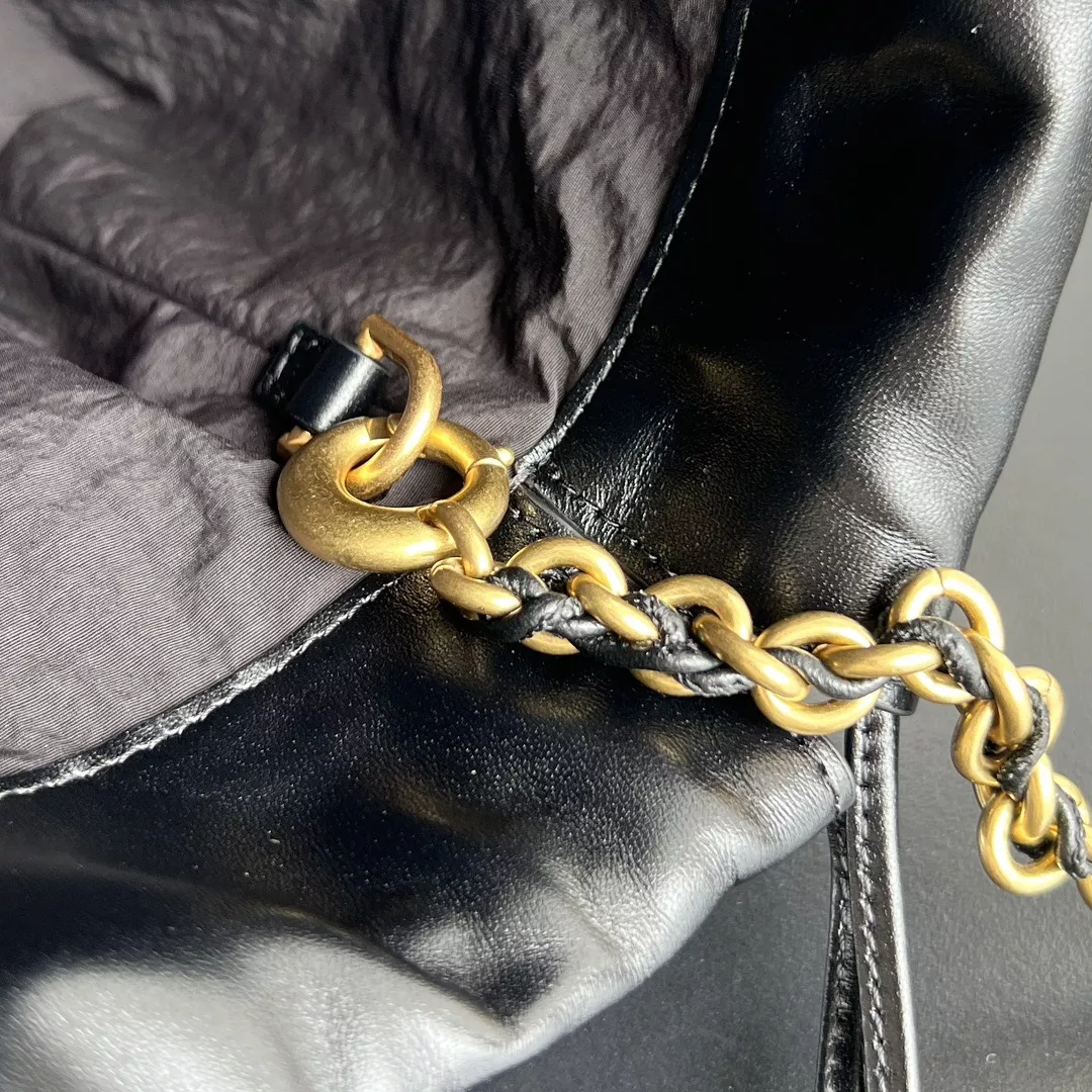 Bottega Veneta Dustbag-07