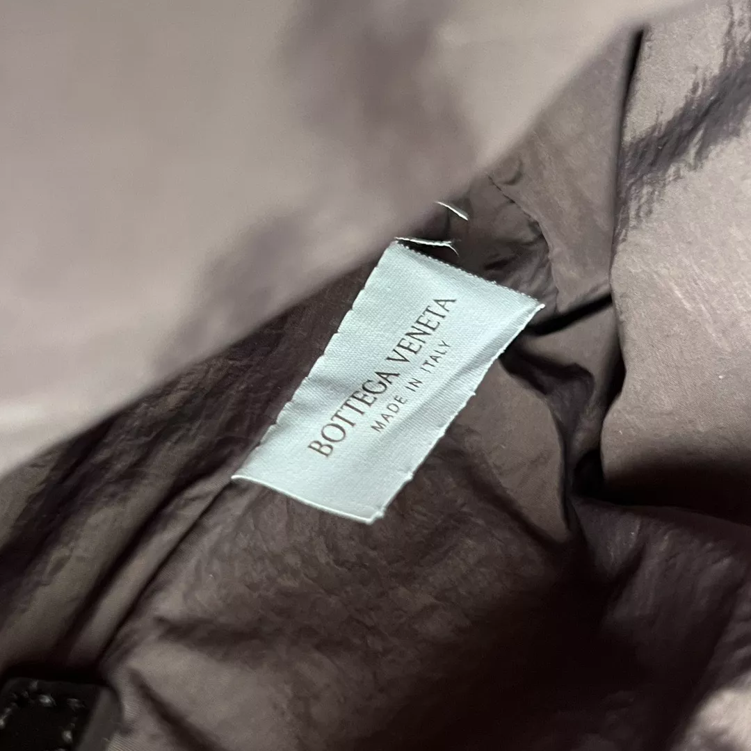 Bottega Veneta Dustbag-09