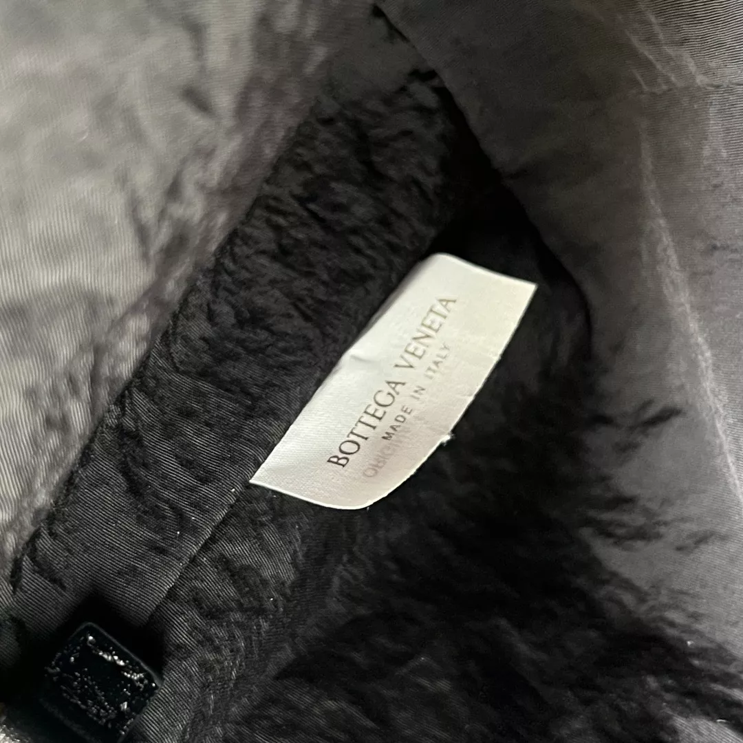Bottega Veneta Dustbag-09
