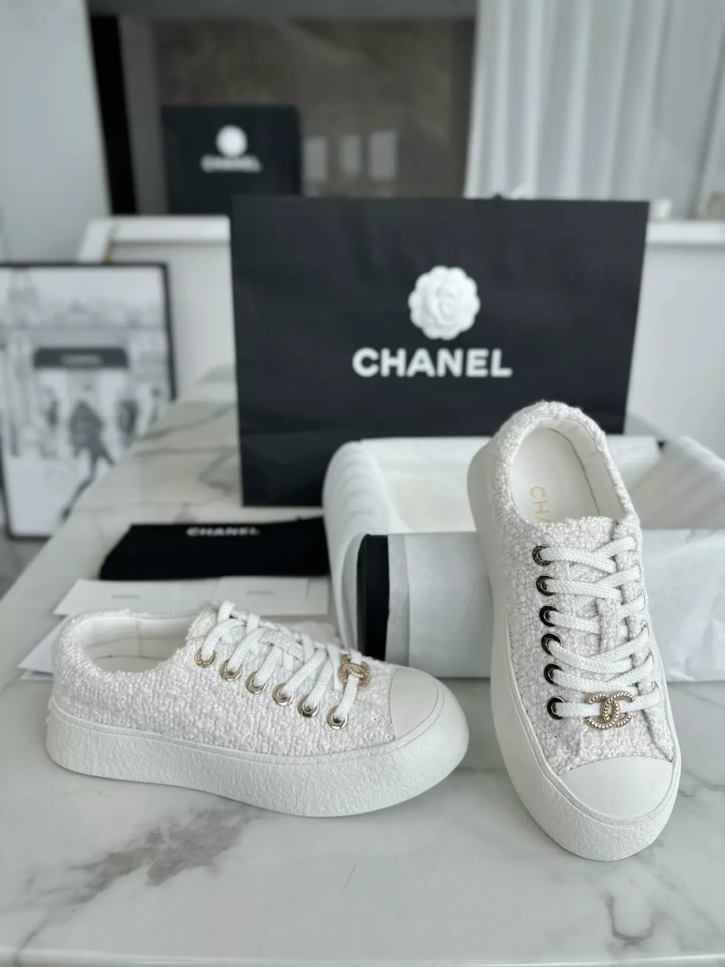 Chanel-24P-4