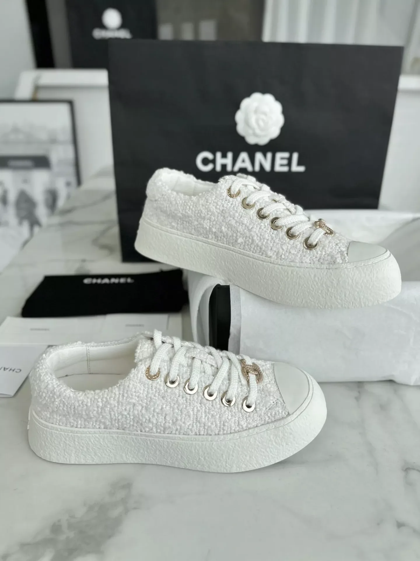 Chanel-24P-6