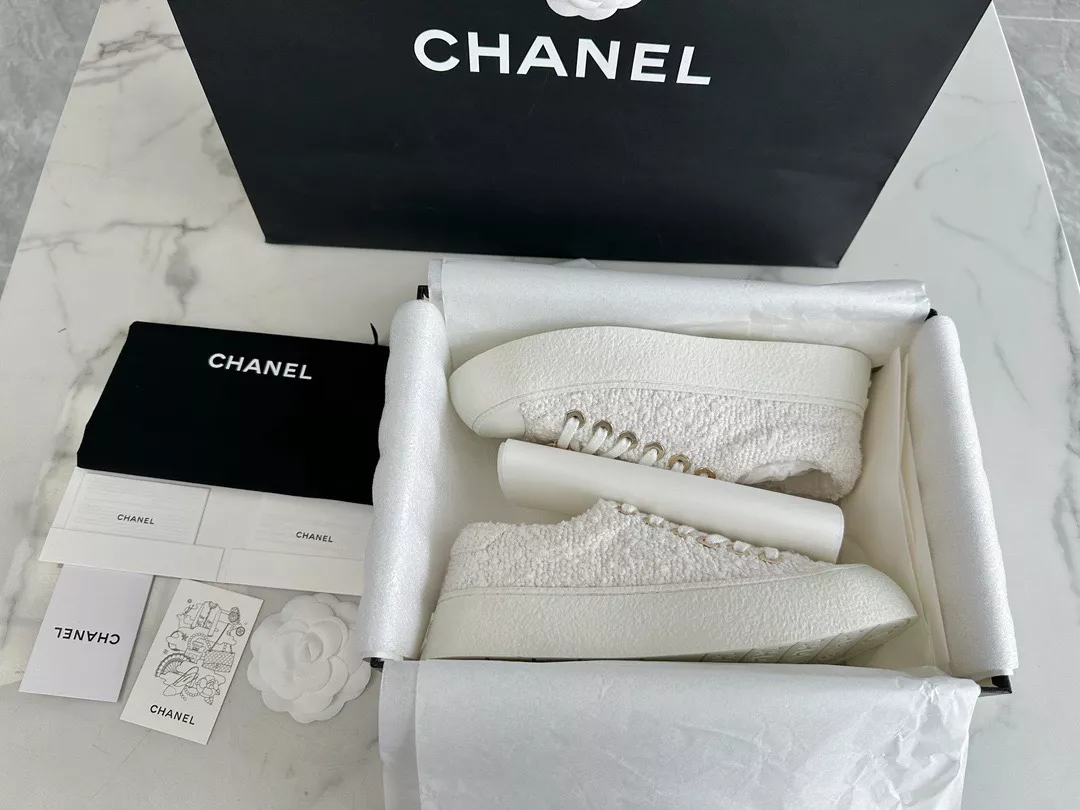 Chanel-24P-8