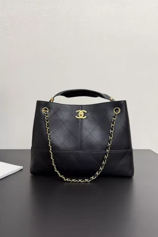 Chanel 25A Handbag