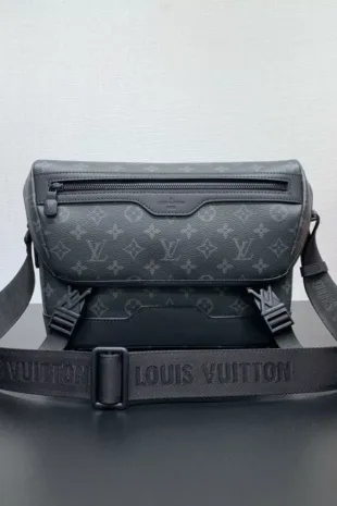 Louis Vuitton Voyager