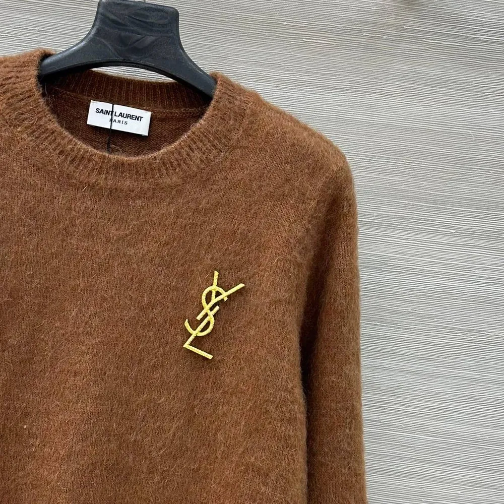 Yves-Saint-Laurent-1424-2