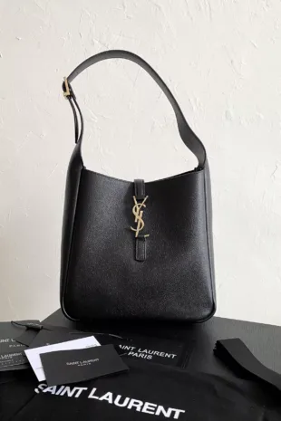 Yves Saint Laurent Hobo